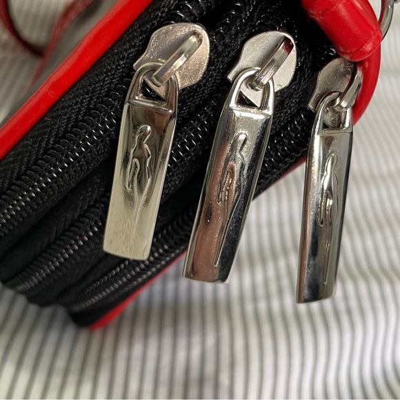 Celine Dion, A New Day, Triple Zip-Around Wristlet/Wallet/Clutch/Shoulder bag - Picture 2 of 10